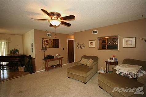 Living / dining from the entry