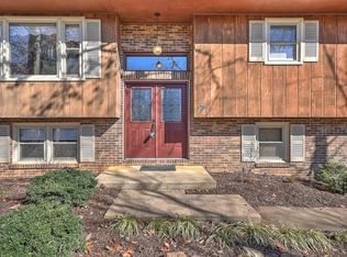387 Beechwood Cir, Bristol, TN 37620