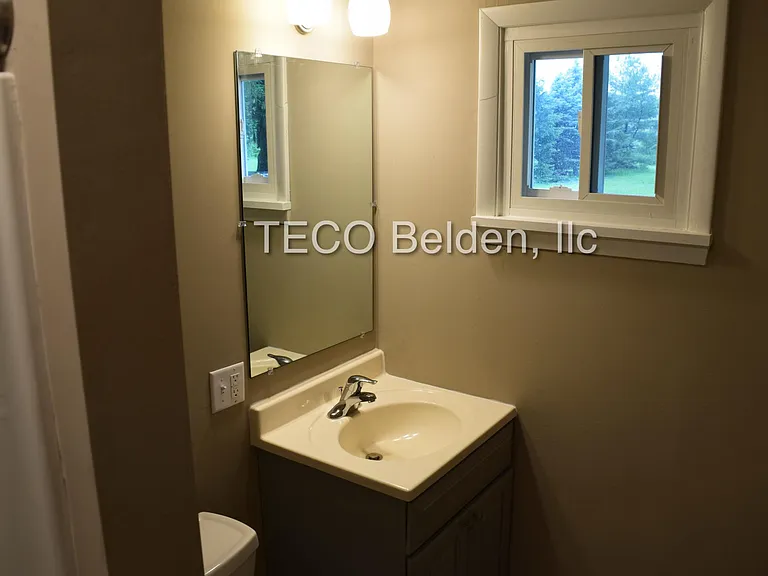 5490 Avon Belden Rd #B — Photo 7
