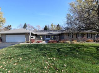 1861 Kensington Ct, Aurora, IL 60506