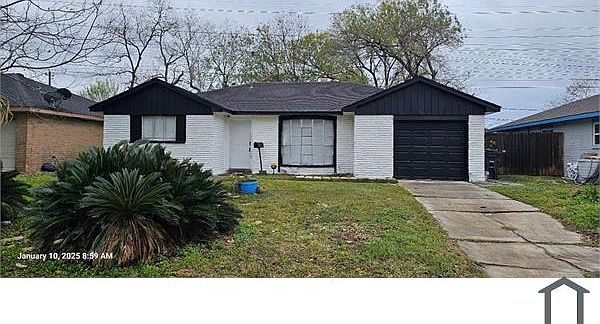 1st image of 8914 Amblewood Dr