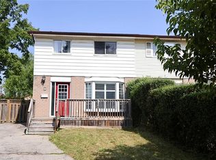 9 Duncairn Ct, Hamilton, ON L9C 6G2