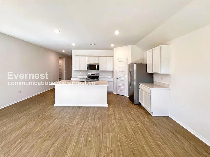 1607 Ridgefield Cir — Photo 6