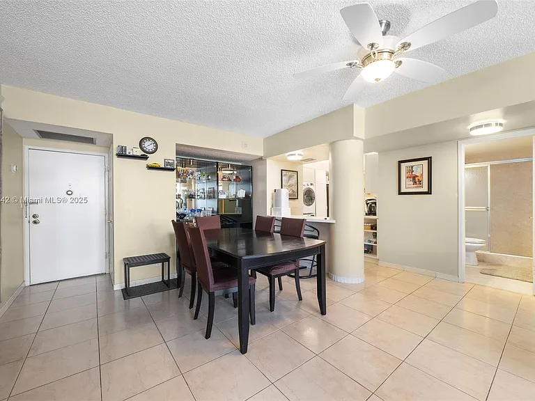 3725 S Ocean Dr #1110 — Photo 3