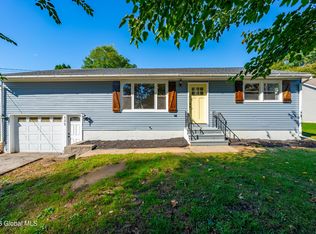 135 George Endries Dr, Schenectady, NY 12303