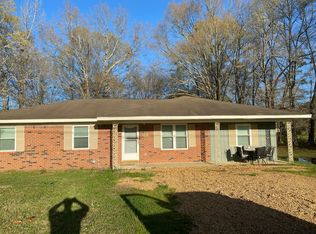 818 Crowe Rd, Columbus, MS 39702