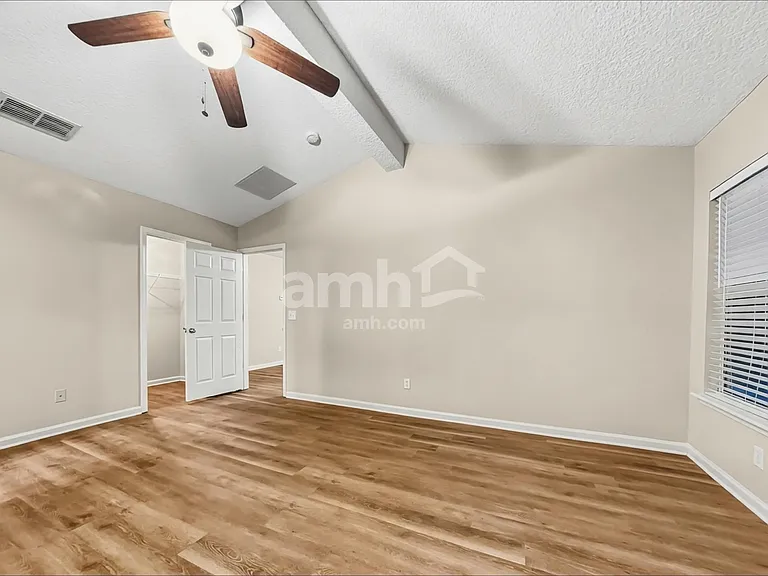 1379 Samantha Cir E — Photo 11