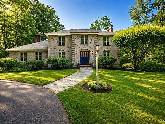 2nd image of 25 Laxfield Rd