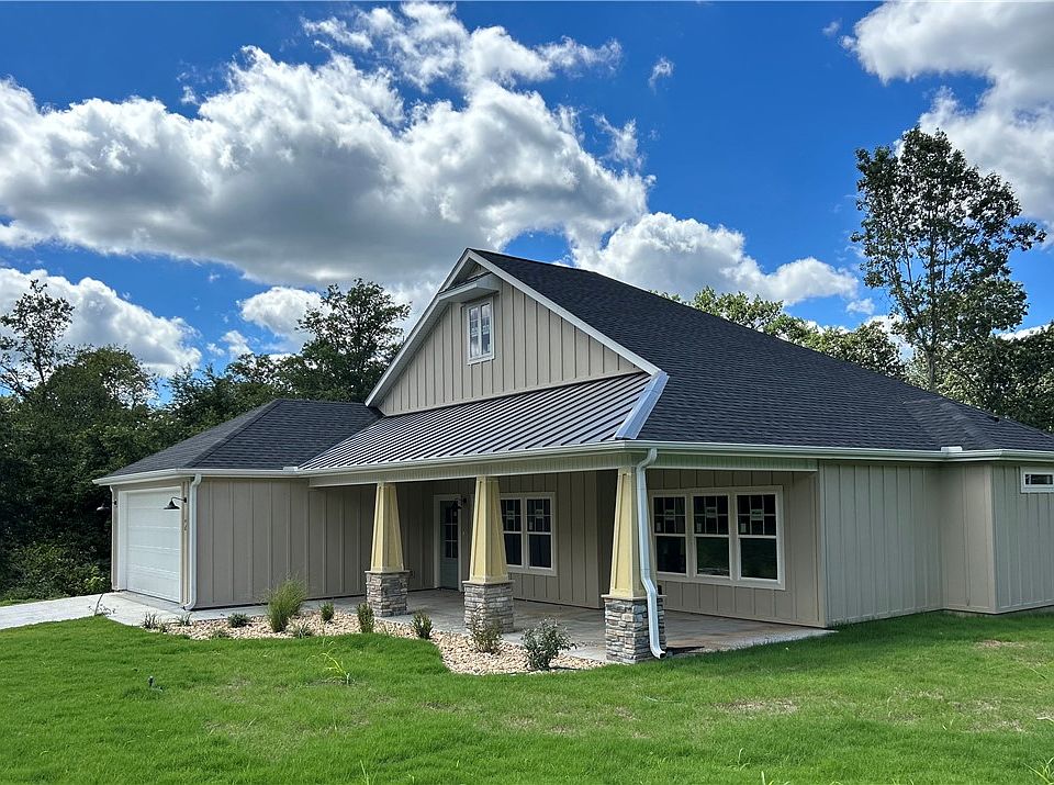 1st image of 2 Newstead Ln