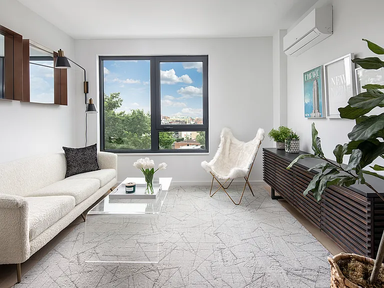 37-46 72nd St #5C — Photo 1