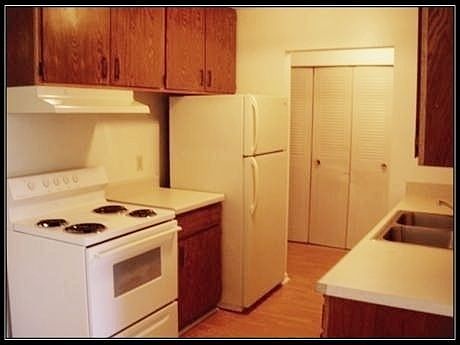 4th image of 1184 Mackubin St APT 106