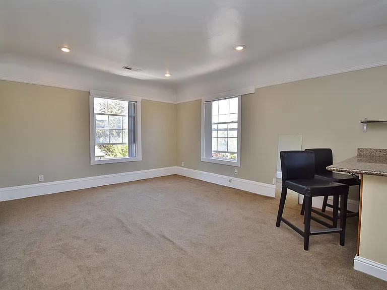 2214 Ashby Ave — Photo 14
