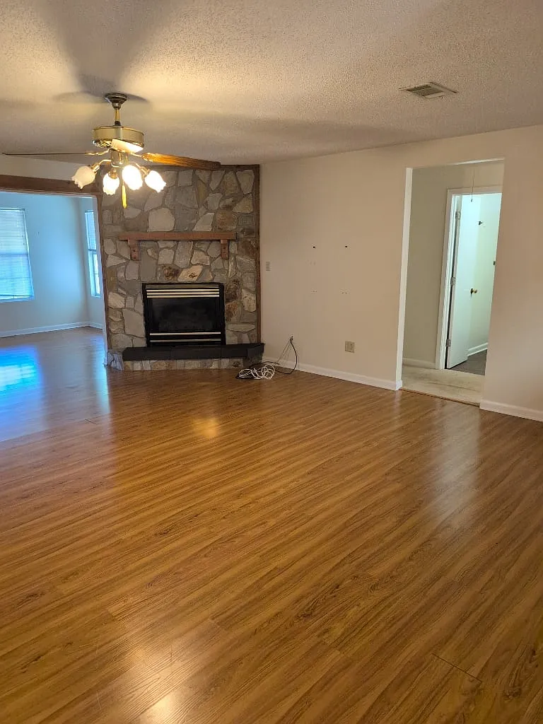 133 Winchester Way — Photo 3