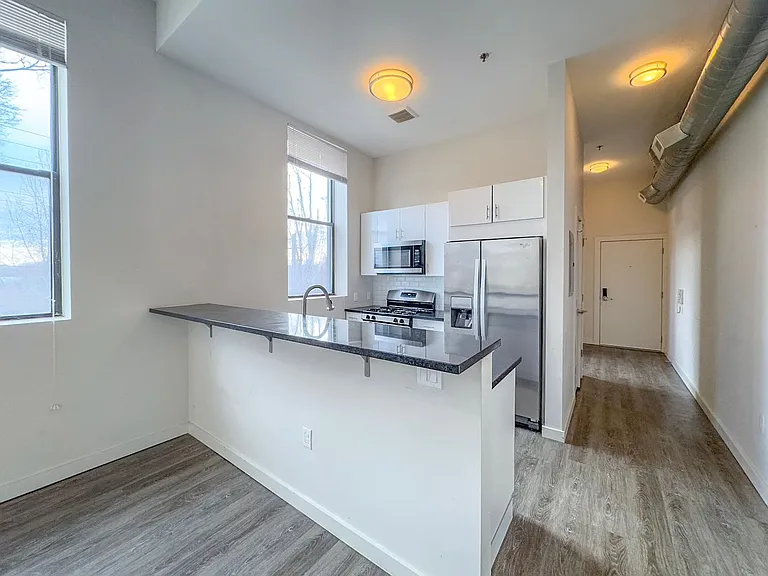 1435 State St — Photo 1