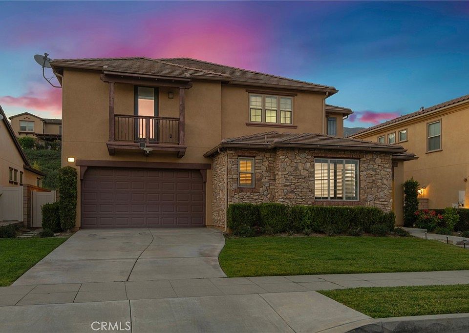 1st image of 885 E Manresa Dr