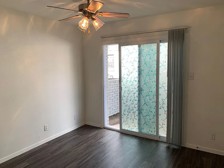 Tarrytown Flats — Photo 15