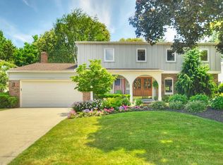 2793 Goldwood Dr, Rocky River, OH
