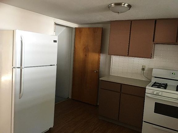 4th image of 641 Edwards Ave