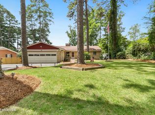 97 Lakeview Dr, Whispering Pines, NC 28327