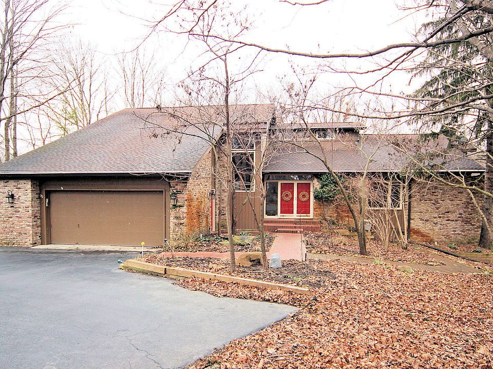 1st image of 8669 Bay Colony Dr