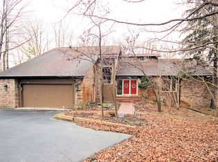 8669 Bay Colony Dr, Indianapolis, IN