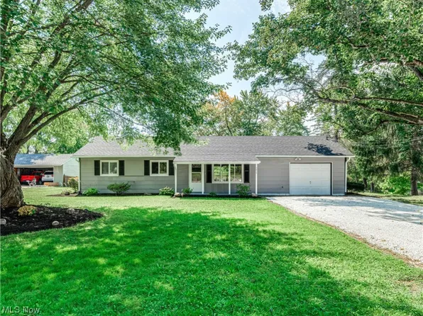 3570 Vanderhoof Rd, Barberton, OH 44203