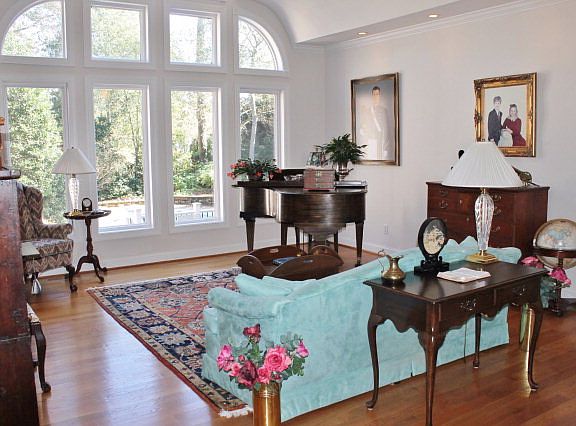 5th image of 2506 Bradford Pl
