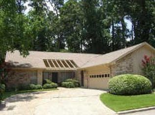 715 Nicklaus Ln, Conroe, TX 77302