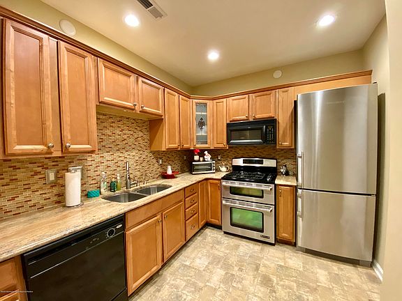 5th image of 4206 Avery Ct #6