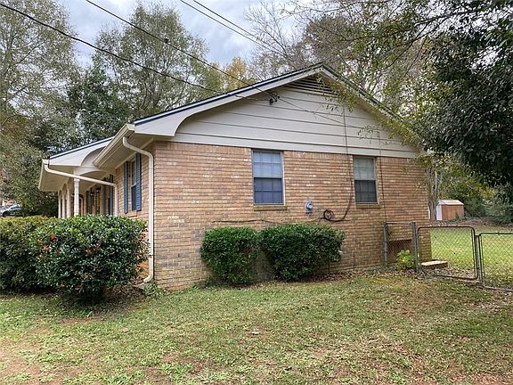 3rd image of 1392 Peggy Ln NW