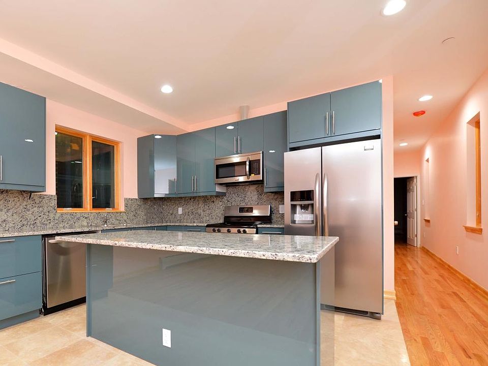 Full Kithen includes dishwasher and all new appliances