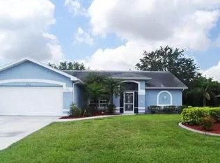 402 SE 6th Ter, Cape Coral, FL 33990