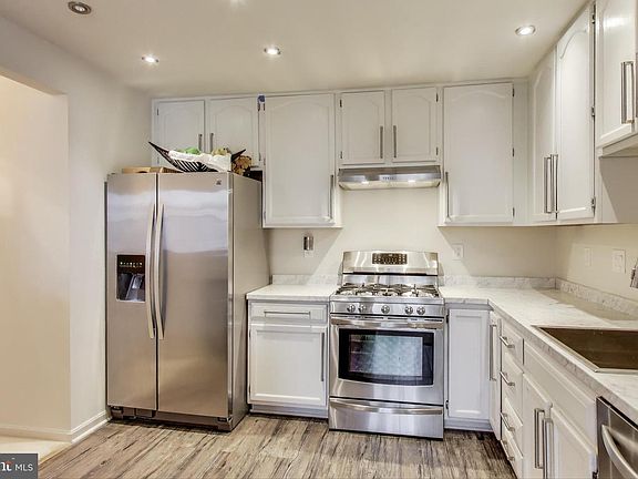 3rd image of 4228 Red Ridge Way #4228