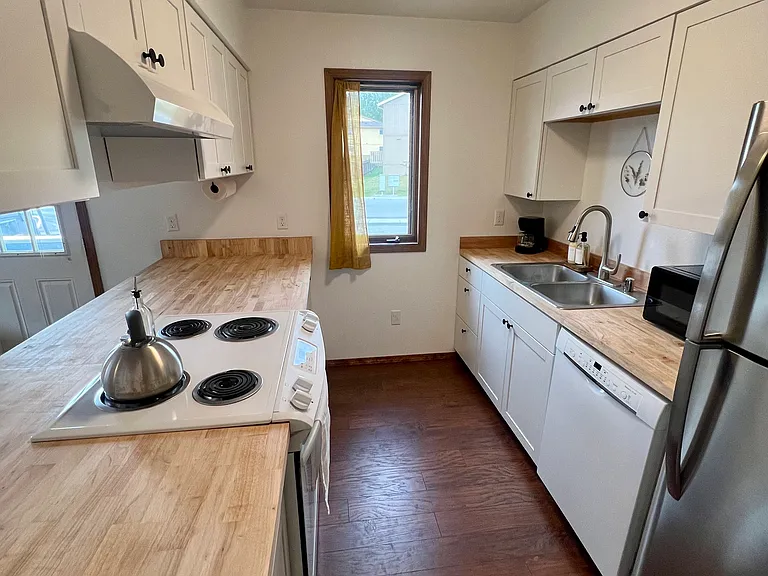 1230 Balfour Dr #2 — Photo 5