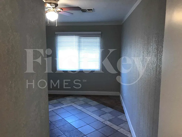 7629 W Flower St — Photo 16