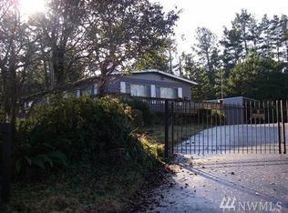 1102 303rd St, Ocean Park, WA 98640