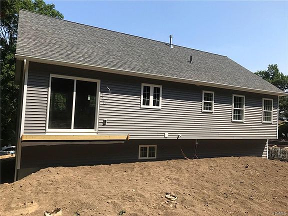 4th image of 78 Glenmere Ave