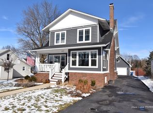 215 Jefferson St, Geneva, IL 60134