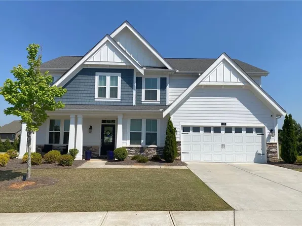 13 Candlewood Ln, Hoschton, GA 30548