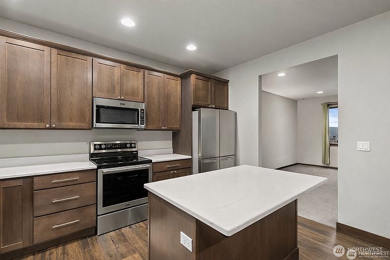 5th image of 3113 NW Delcon Court
