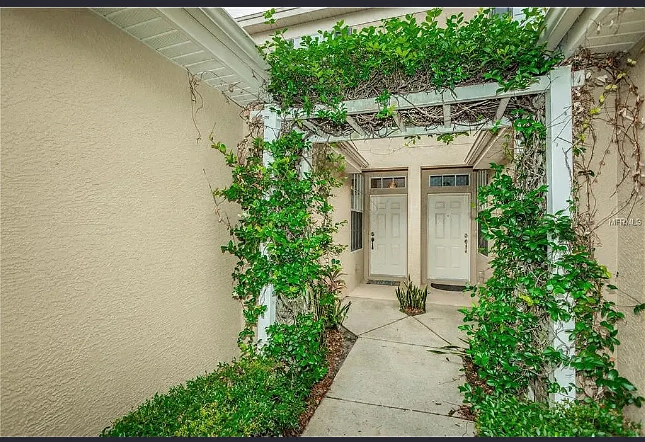 2 bed, 1.5 bath, 1240 sqft, $1,900 — Photo 3