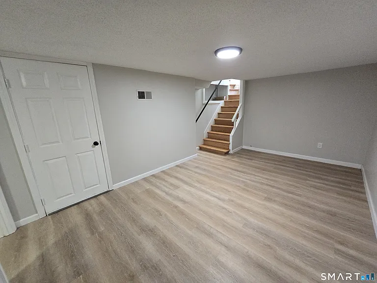 157 S River Rd — Photo 13