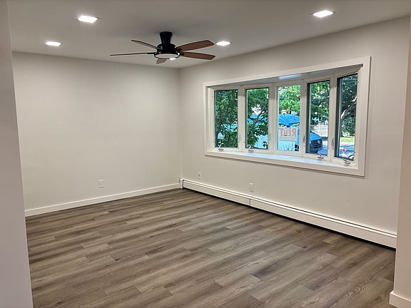 4th image of 68 Buel Ave Floor 1