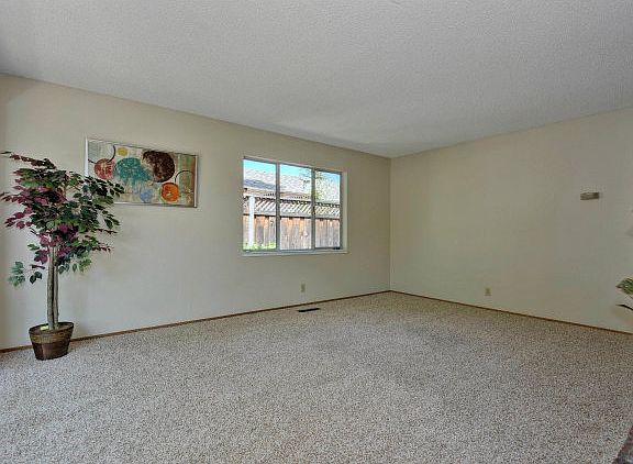 4th image of 5323 Alan Ave