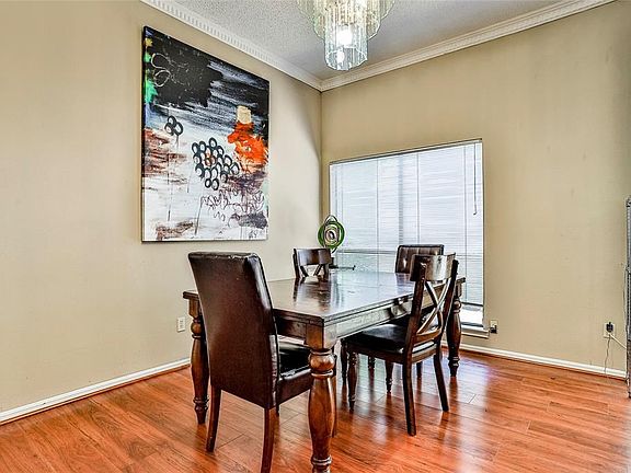 2nd image of 3239 Stonehenge Ln