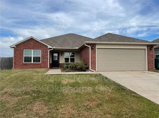 2700 Sugar Pine Dr, Yukon, OK 73099