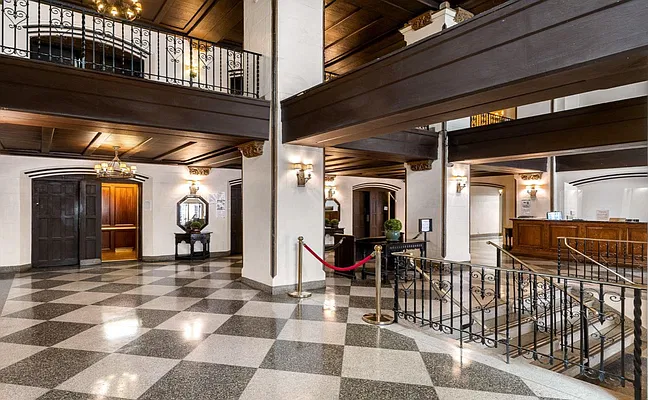 Sold by Owner | media 17