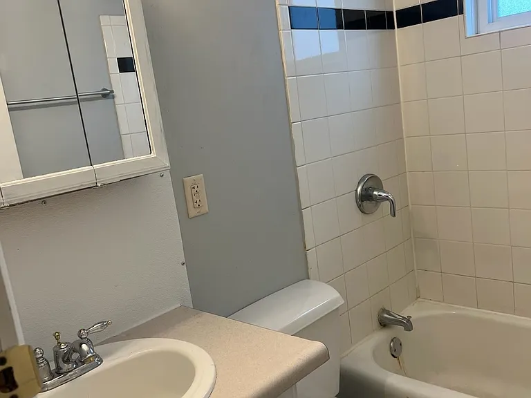 3358 Scottwood Rd — Photo 5