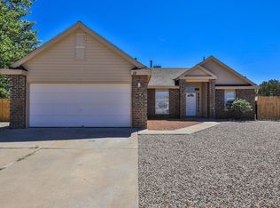 12 Locust St, Los Lunas, NM 87031