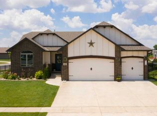 1001 N Oak Ridge Ave, Goddard, KS 67052